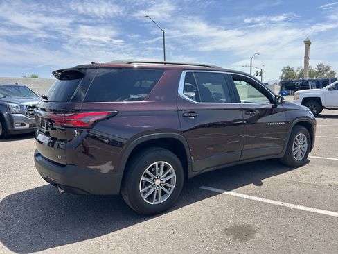 Used 2023 Chevrolet Traverse LT FWD image 5