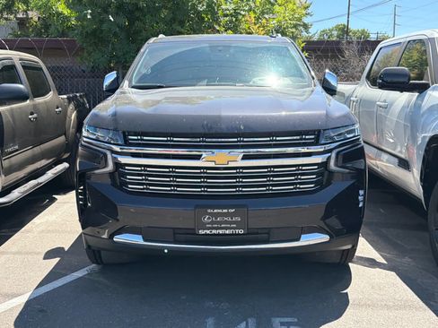 Used 2024 Chevrolet Tahoe Premier AWD/4WD image 2