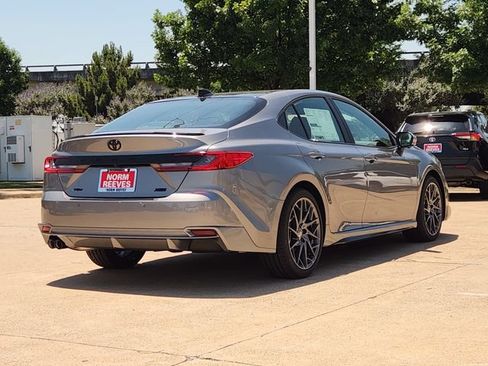 Used 2026 Toyota Camry XSE w/ Premium Plus Package FWD image 3