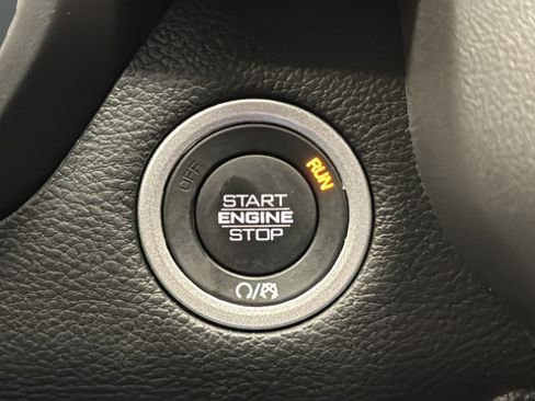 Used 2025 RAM 1500 Big Horn AWD/4WD image 22