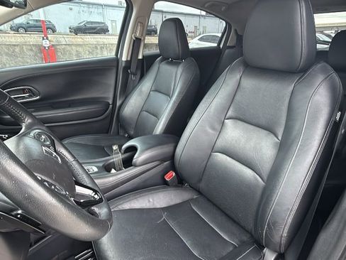 Used 2019 Honda HR-V EX-L image 14
