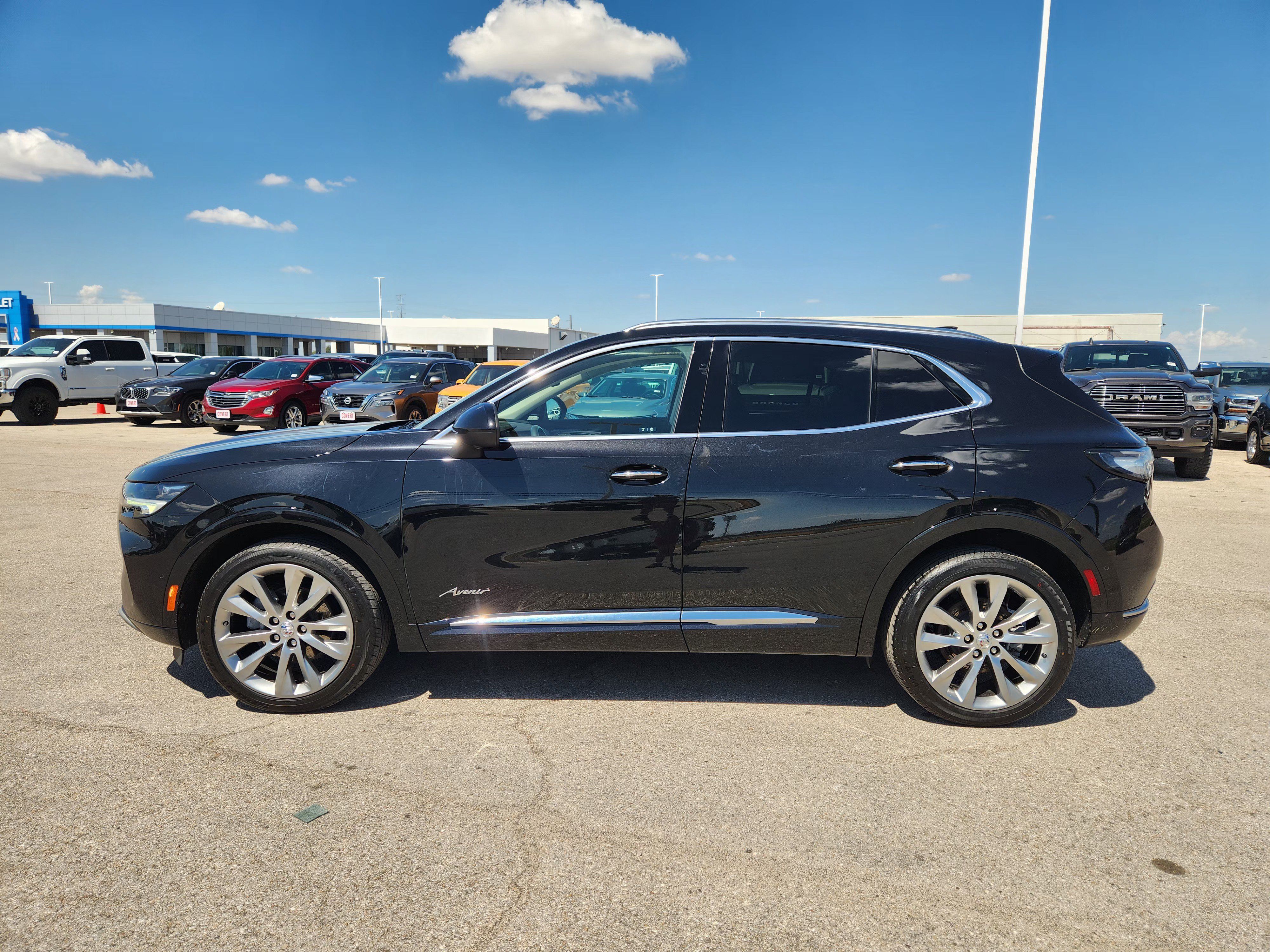Used 2023 Buick Envision Avenir AWD/4WD image 4