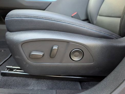 New 2026 Chevrolet Equinox EV LT image 14