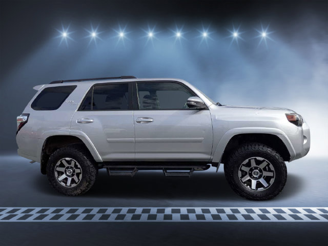 Used 2019 Toyota 4Runner TRD Off-Road Premium AWD/4WD image 2