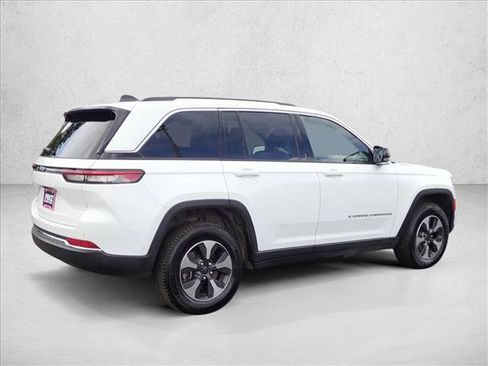 Used 2022 Jeep Grand Cherokee Limited 4xe AWD/4WD image 4