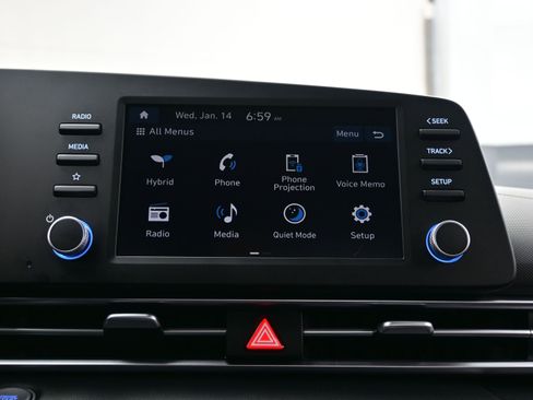 Certified 2025 Hyundai Elantra Blue image 18