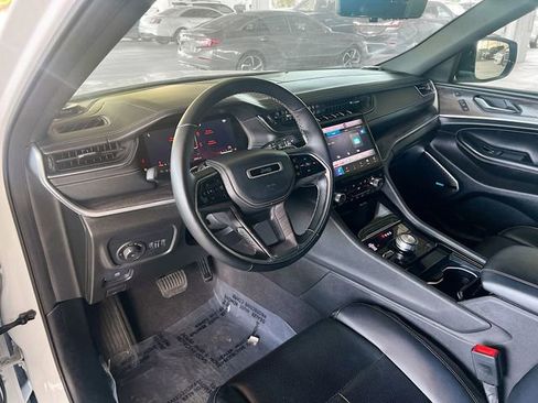 Used 2021 Jeep Grand Cherokee L Overland w/ Luxury Tech Group IV image 11