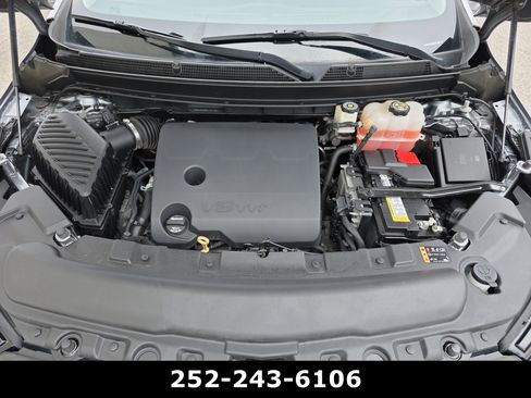 Used 2021 Buick Enclave Essence image 45