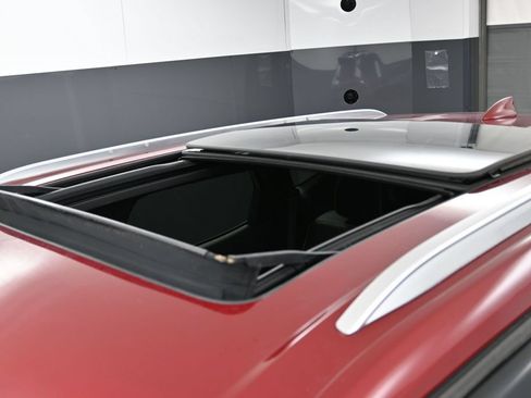 Used 2019 Chevrolet Blazer Premier w/ Sun and Wheels Package FWD image 10