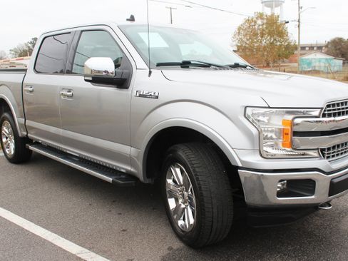 Used 2020 Ford F150 Lariat image 15