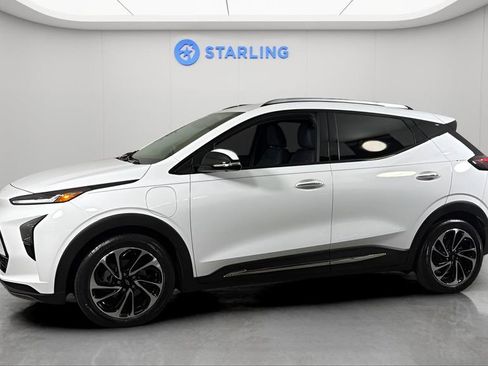 Certified 2023 Chevrolet Bolt EUV Premier FWD image 2