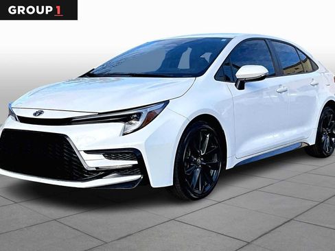 Certified 2023 Toyota Corolla LE image 1