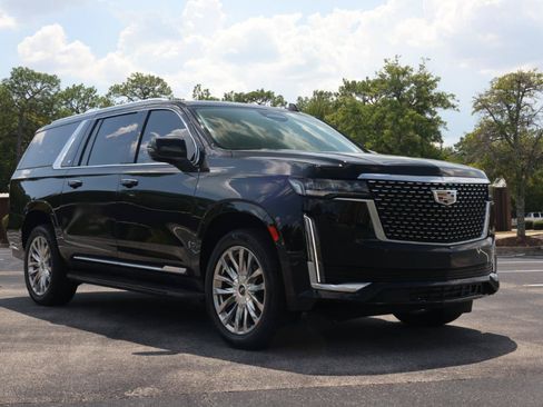 Used 2023 Cadillac Escalade ESV Premium Luxury AWD/4WD image 7
