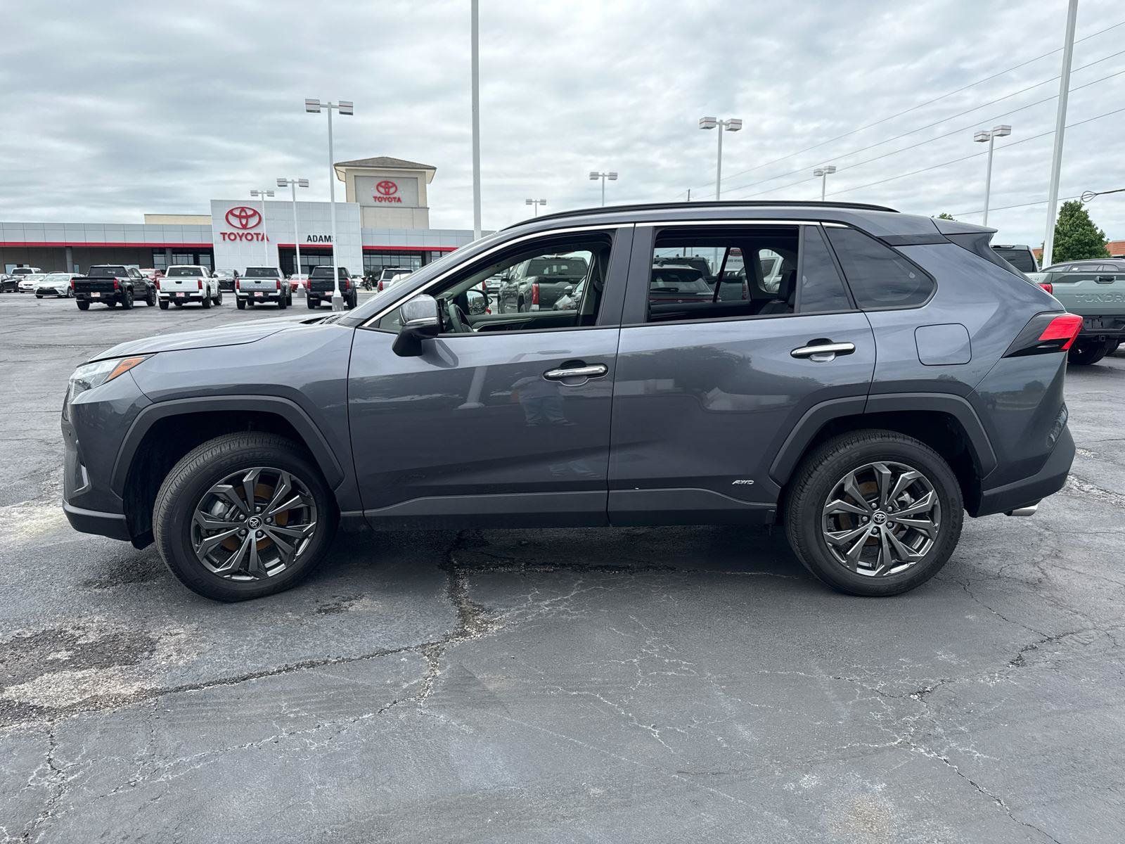 Certified 2025 Toyota RAV4 Limited w/ Advanced Technology Package AWD/4WD image 5