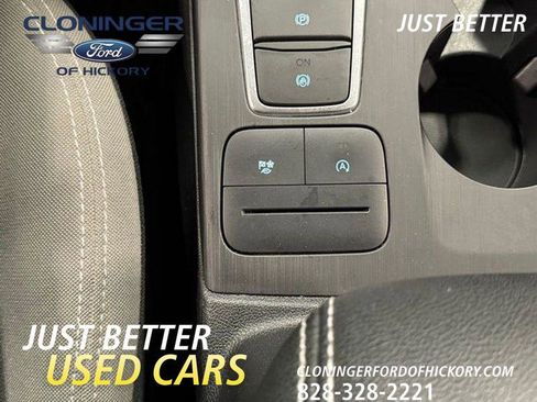 Used 2020 Ford Escape SE image 31