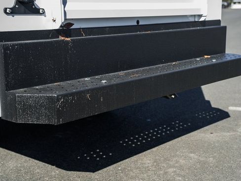 Used 2023 Mercedes-Benz Sprinter 3500 image 7