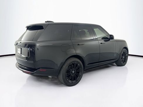 Used 2025 Land Rover Range Rover SE image 5
