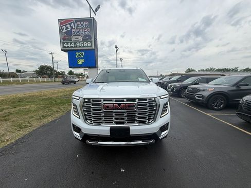 Used 2026 GMC Yukon XL Denali w/ Denali Reserve Package AWD/4WD image 9