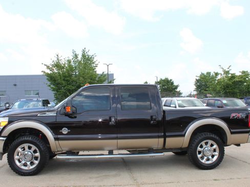 Used 2013 Ford F250 Lariat w/ Lariat Ultimate Pkg image 4