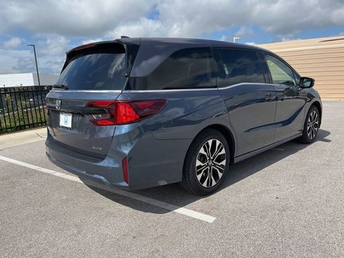 Used 2026 Honda Odyssey Elite image 4