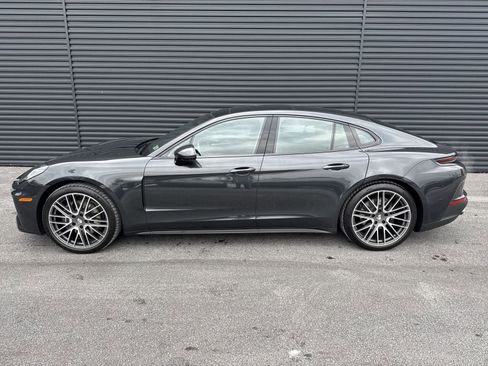 Certified 2024 Porsche Panamera image 2