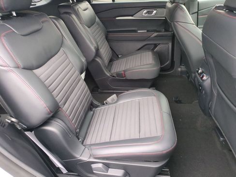 New 2026 Ford Explorer ST-Line image 28