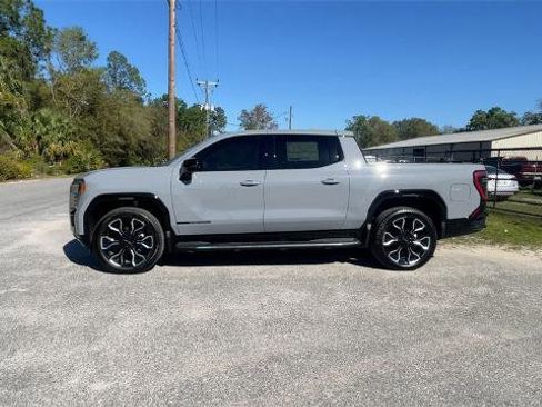 New 2025 GMC Sierra EV Denali image 5