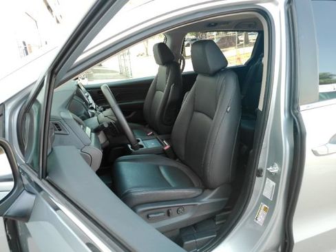 Used 2025 Honda Odyssey EX-L image 6