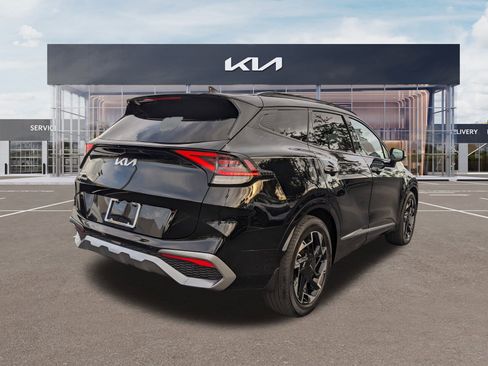 Certified 2023 Kia Sportage SX image 4
