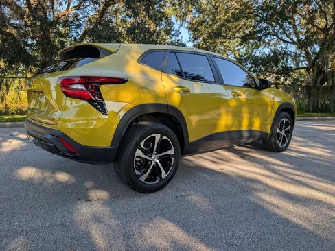 Used 2024 Chevrolet Trax RS w/ Driver Confidence Package image 9