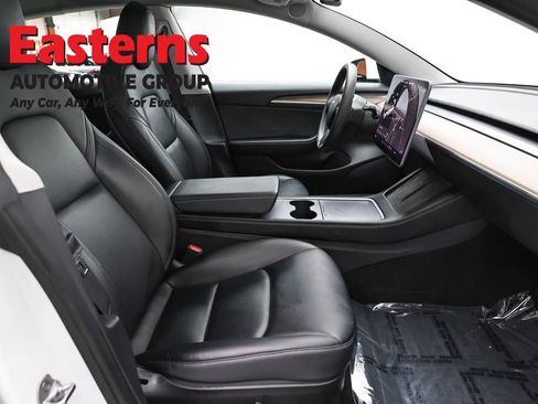 Used 2022 Tesla Model 3 Standard Range image 18