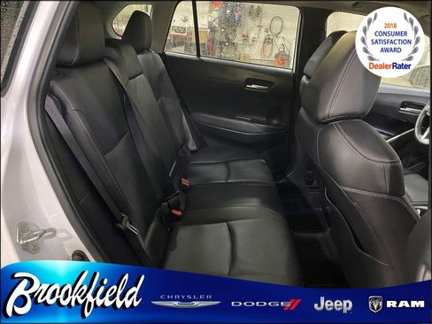 Used 2022 Toyota Corolla Cross XLE image 18