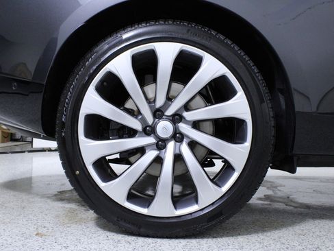 New 2025 Land Rover Range Rover SE image 8