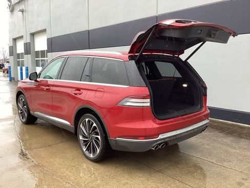 Used 2020 Lincoln Aviator Reserve w/ Equipment Group 201A image 13
