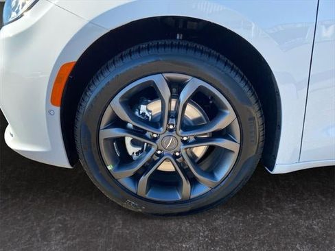 New 2026 Chrysler Pacifica Select image 29