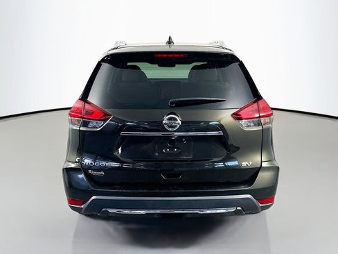 Used 2017 Nissan Rogue SV w/ Sun & Sound Touring Package image 6