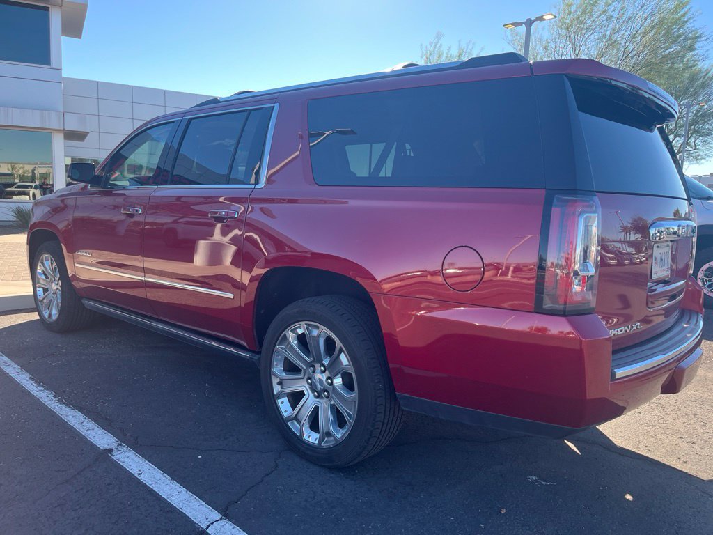 Used 2015 GMC Yukon XL Denali w/ Premium Package AWD/4WD image 5