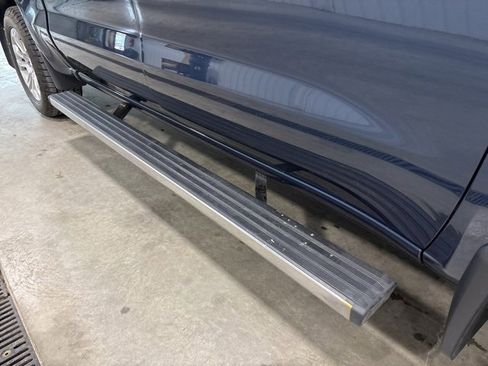 Used 2022 Chevrolet Silverado 1500 LTZ w/ LTZ Premium Package image 16