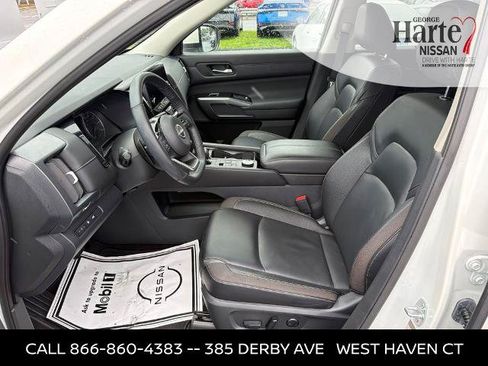 Certified 2023 Nissan Pathfinder SL w/ Lighting Package (N92) AWD/4WD image 11