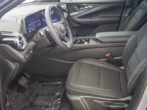 New 2026 Chevrolet Blazer EV LT image 18