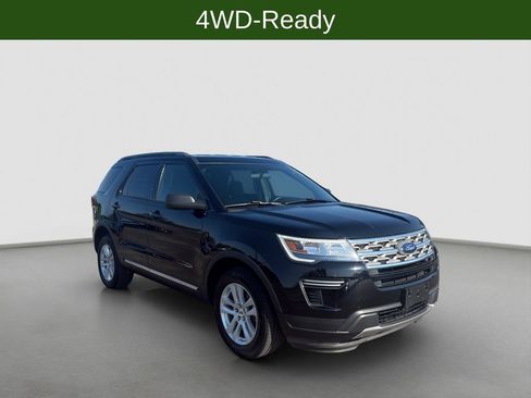 Used 2018 Ford Explorer XLT AWD/4WD image 8