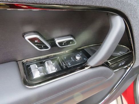 Used 2025 Land Rover Range Rover Sport Dynamic SE image 24