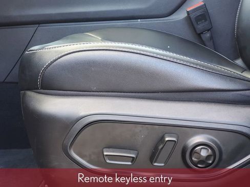 Used 2024 Jeep Grand Cherokee L Altitude AWD/4WD image 13