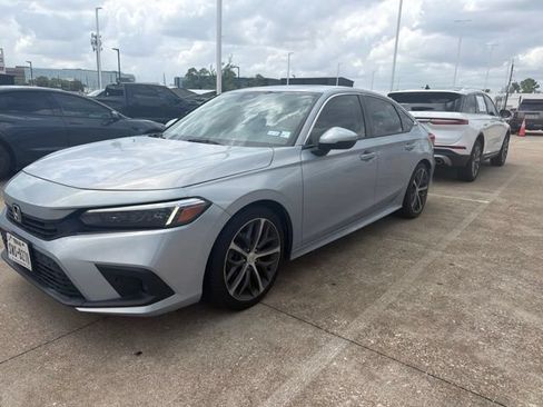 Used 2022 Honda Civic Touring image 1