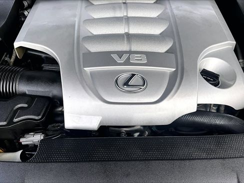 Used 2013 Lexus LX 570 4WD image 32