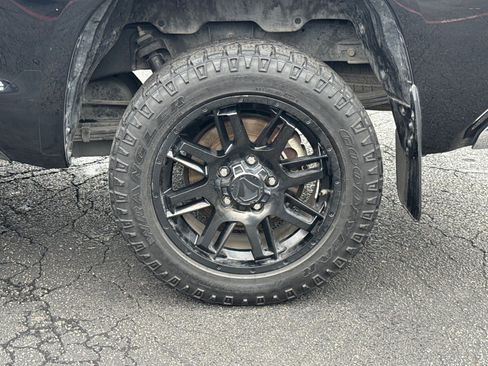 Used 2021 Toyota Tundra SR5 w/ SR5 Leather Package RWD image 9