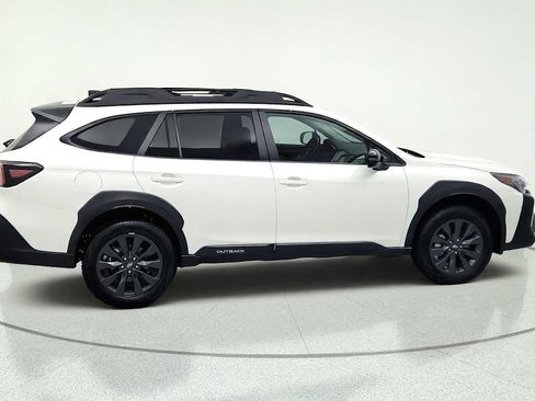 Certified 2025 Subaru Outback Onyx Edition AWD/4WD image 10