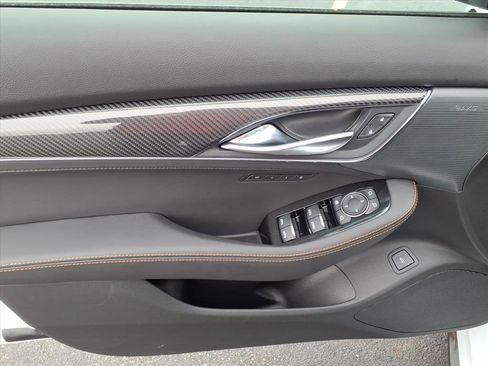 New 2026 Cadillac CT5 Sport w/ LPO, ONYX Package image 9