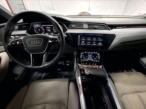 Certified 2024 Audi Q8 e-tron Premium Plus AWD/4WD image 16