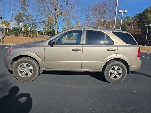 Used 2008 Kia Sorento LX image 3
